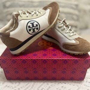 Tory Burch Sneakers